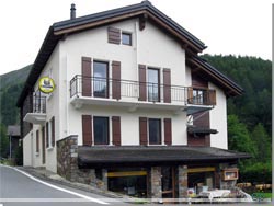 TMB. Chalet Col de Fenetre i Ferret, Valais, Schweiz
