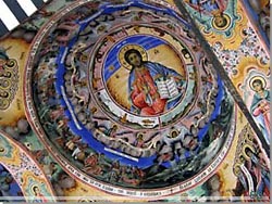 Bulgarien.Fantastiske kalkmalerier i buegangen til Rila klosterets kirke
