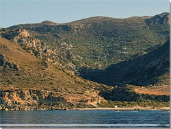 Kreta. Aninidri klftens udmunding ved 'Sandy Beach' set fra frgen