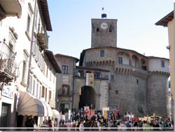 Castelnuovo di Garfagnana [Klik for et strre billede]
