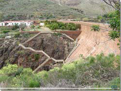 Gran Canaria. Dmningen ved  Ayagaures [Klik for strre foto]