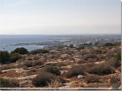 Cypern. Agia Napa forude, med Nissi Beach og Larnaca lngere vk [Klik for et strre billede]