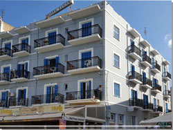 Kreta, Chania. Hotel Lucia som det tager sig ud set fra havnefronten